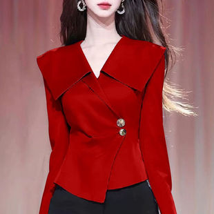 红色长袖衬衫秋装女款2025年新款气质小衫高级感独特漂亮初秋上衣