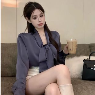 法式丝绸缎面垫肩长袖衬衫女早秋白色衬衣温柔风设计感蝴蝶结上衣