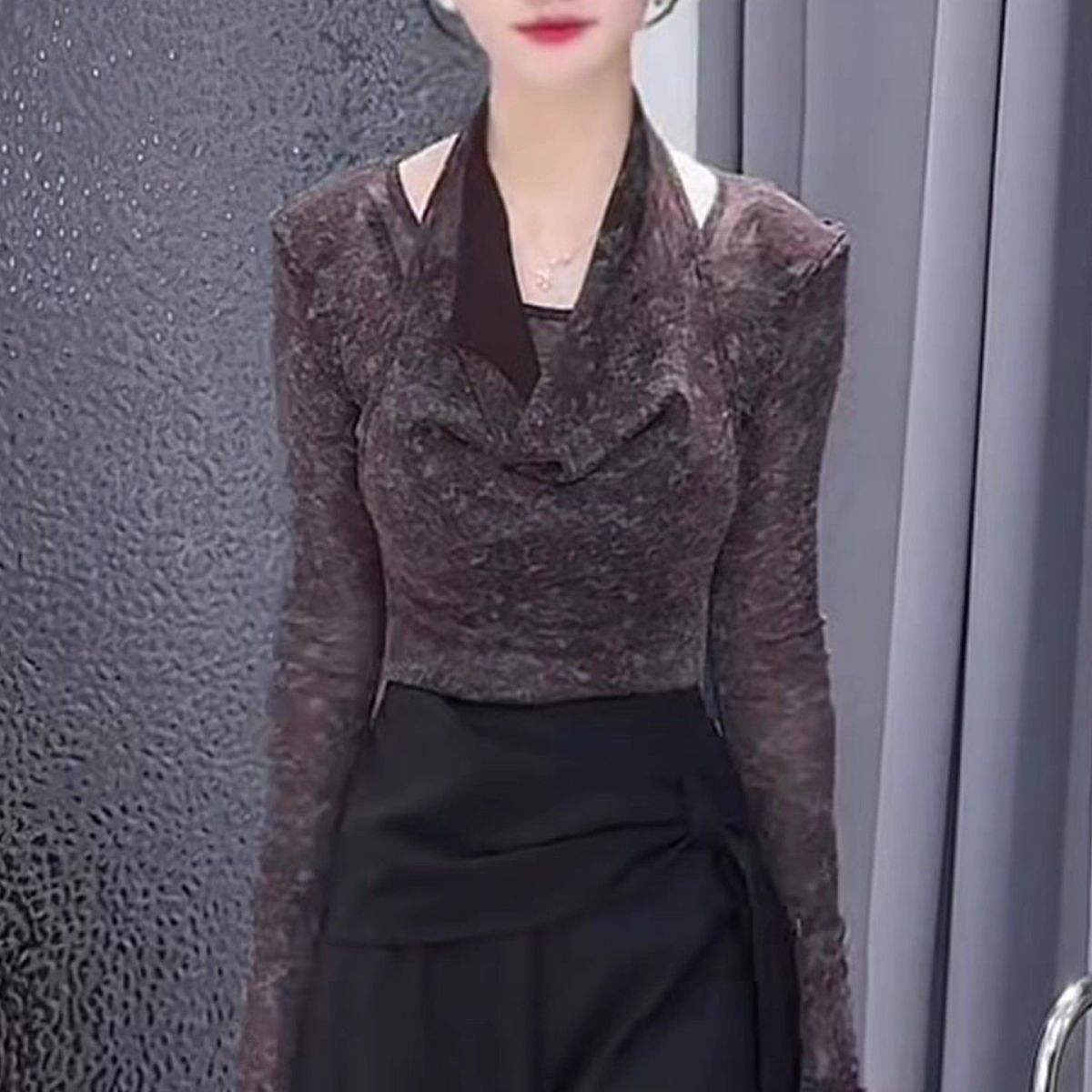 时尚简约设计感挂脖领长袖衬衫女2025早秋新款修身百搭正肩上衣潮