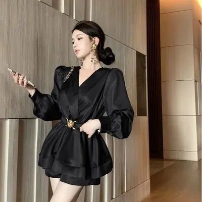 高级感轻奢醋酸缎面V领正肩衬衫女2025秋大码胖mm中长款收腰上衣