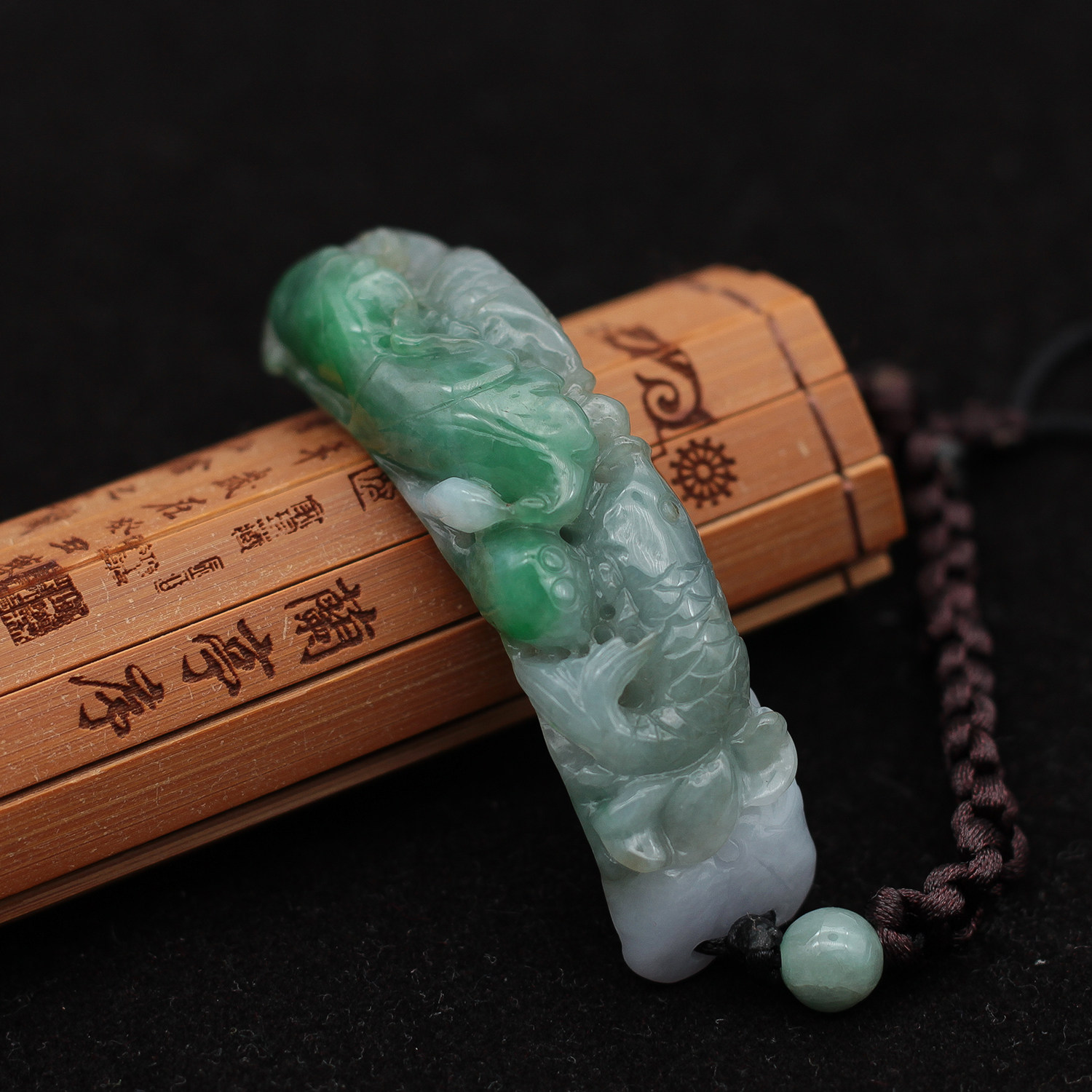 缅甸天然翡翠A货玉器 老坑糯种飘绿年年有余荷叶鲤鱼手牌链 包邮