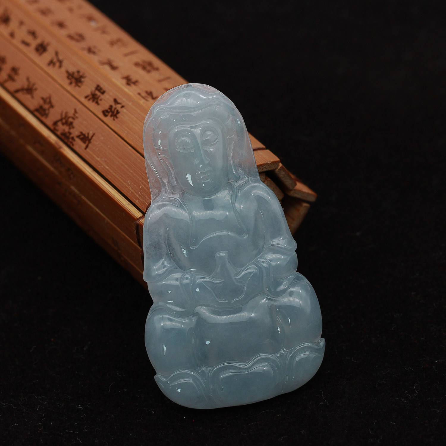 工厂直销 缅甸A货翡翠玉器 冰种正装观世音 观音菩萨吊坠 包邮