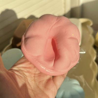 慢回弹捏捏乐玩具草莓冰淇淋球解压可爱玩具礼物粘粘手感squishy