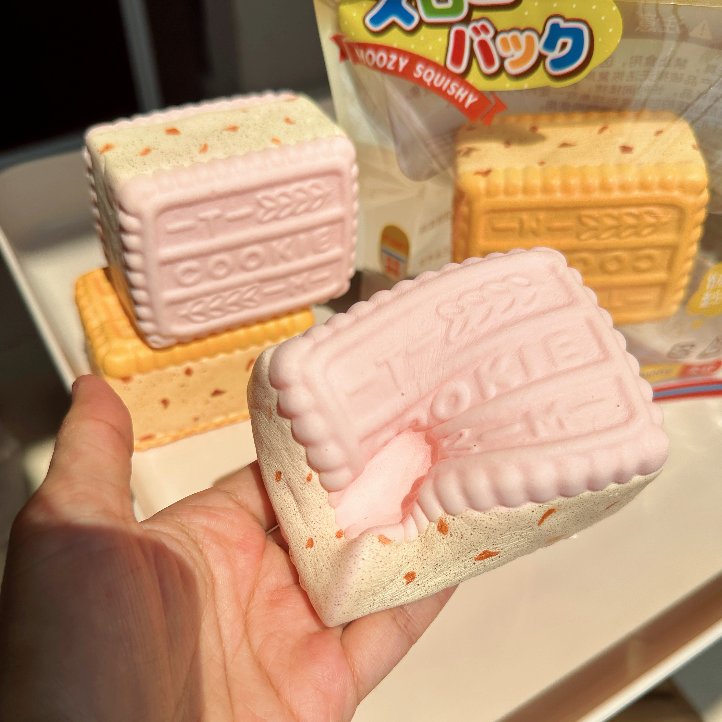 新品饼干黄油厚曲奇超软慢回弹解压玩具捏捏仿真食玩礼物squishy