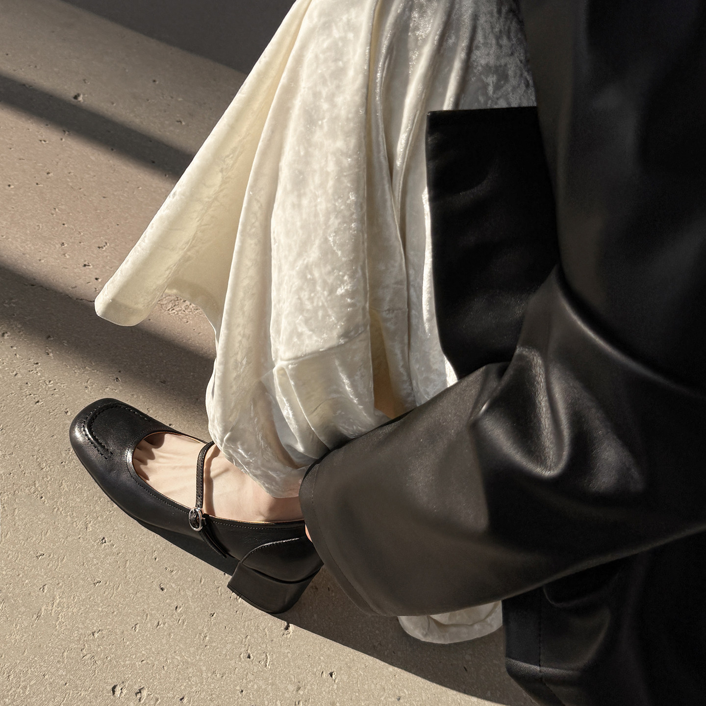 lazy。26新品 · 水洗牛皮黑色中跟粗跟玛丽珍单鞋一字带高跟鞋女,女鞋,浅口单鞋,淘宝优惠券,粉丝福利购,淘宝优惠卷