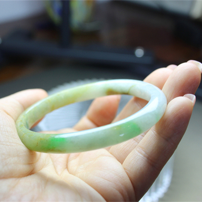 F215翡翠手镯贵妃镯圆条细条53镯子玉镯证书黄绿超值天然硬玉