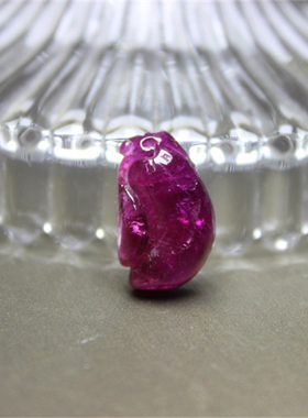 F623玫红碧玺Ruby红吊坠孔佛手瓜稀有宝石坠子提溜水晶饰品