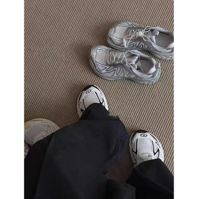 氧气歪头徒步鞋秋网面透气运动鞋