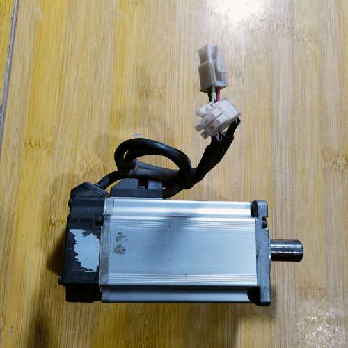 松下400w伺服电机，二手拆机一台，没有标牌了，成色不错，实