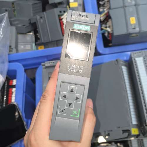 德国西门子S7-1500系列PLC模块。