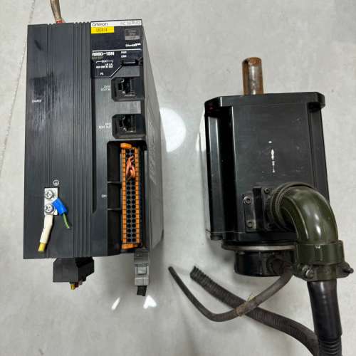 欧姆龙伺服电机3KW，电机R88M-1M3K020T-S2，