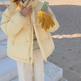 包邮包邮羽绒服女短款小个子2022年冬季新款奶黄色连帽面包服棉服