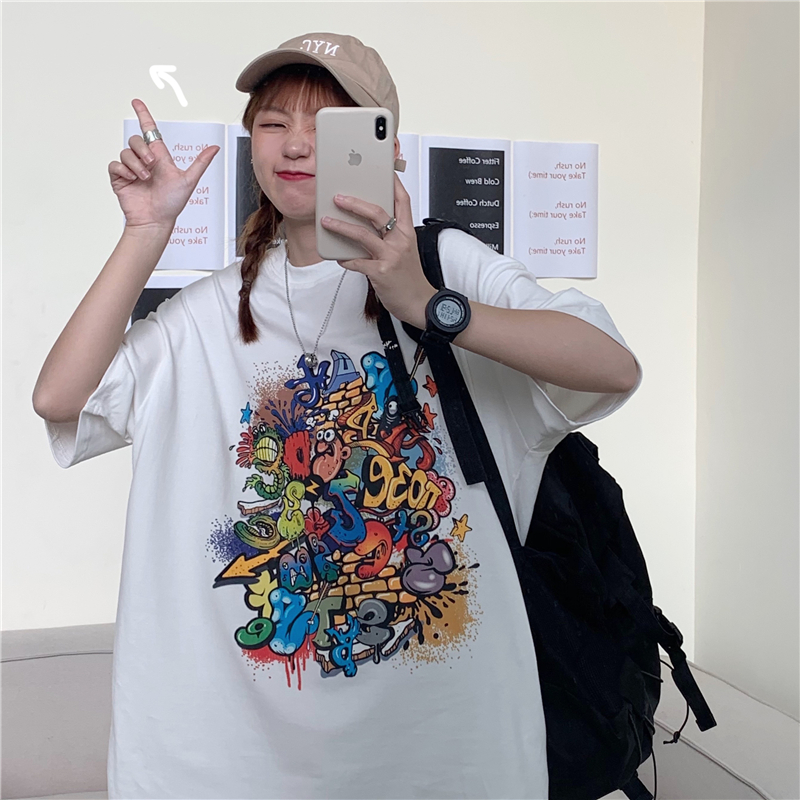 Real summer new loose cartoon graffiti T-shirt women's Hong Kong style leisure T-shirt Korean retro short sleeve fashion