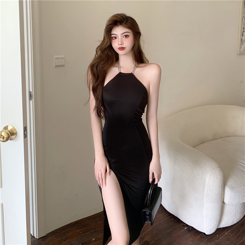 Váy Màu Đen Váy Liền Khí Chất Dáng Gầy Xẻ Tà Hở Lưng Buộc Cổ Phối Dây Xích Phong Cách Hàn Quốc Thời Trang Mùa Hè Cho Nữ