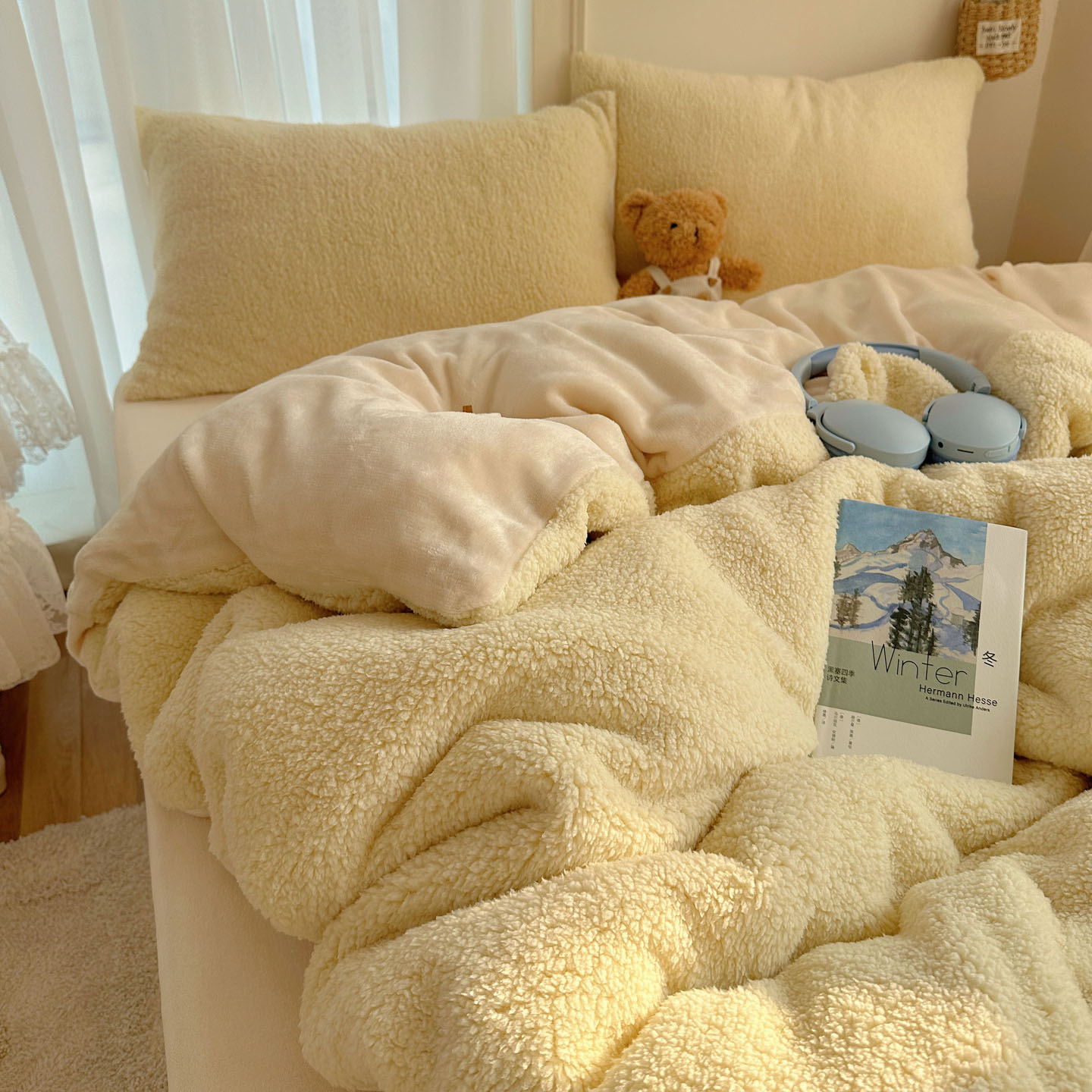 奶油芝士の纯色牛奶羊羔绒四件套