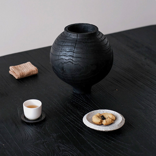 高级感餐桌装饰侘寂风碳化木花瓶