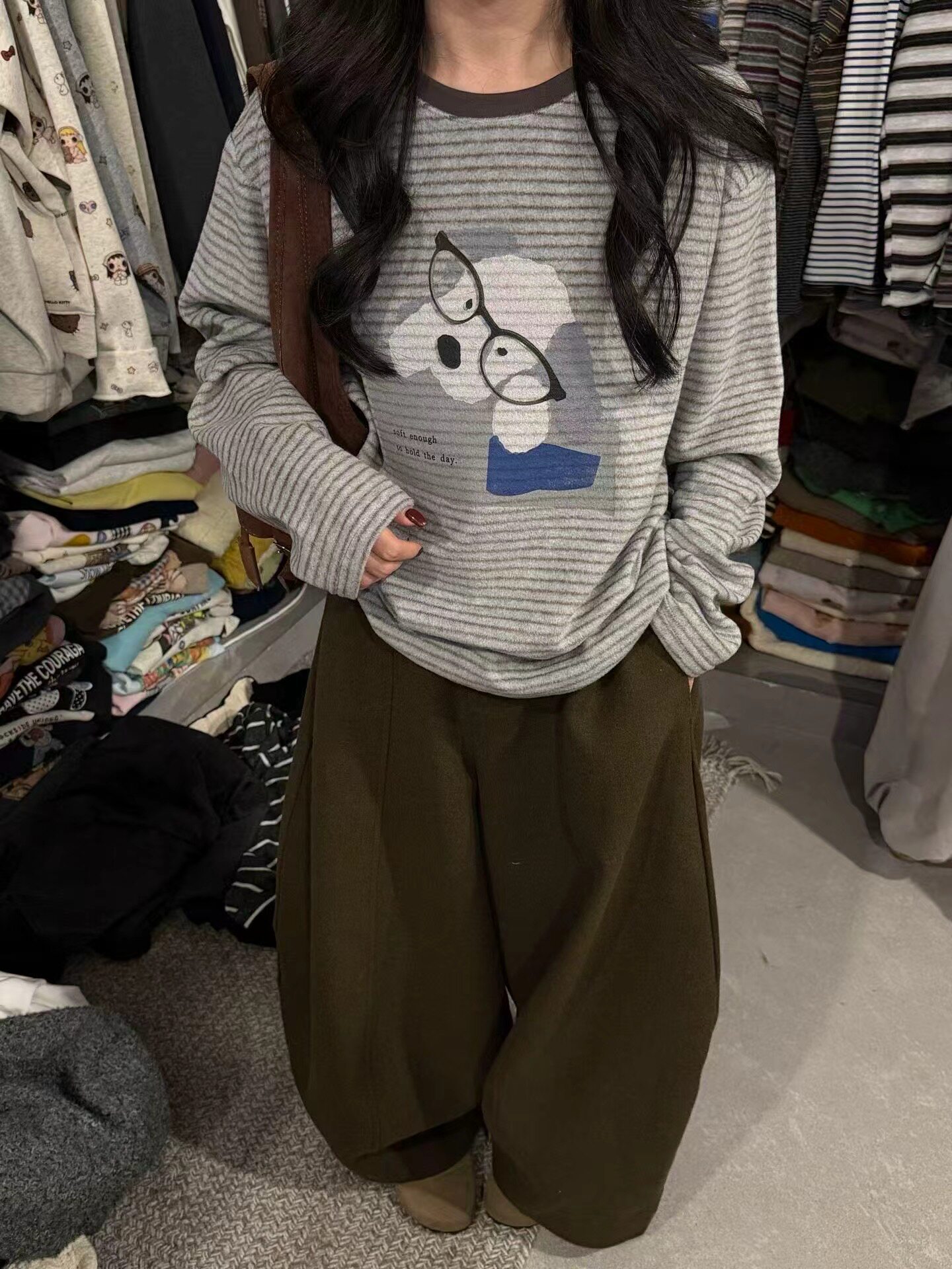 眼镜小狗条纹长袖女装秋新款卡通印花卫衣松弛感遮肚显瘦上衣
