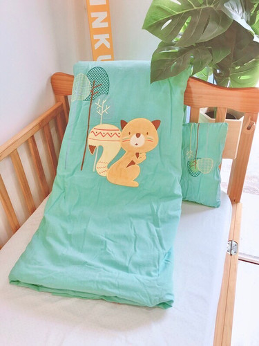 儿童百棉水洗棉被子清，被子加枕头， 尺寸：120*150 羽丝棉被芯