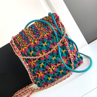 2025新款小香风镂空花朵斜挎草编包拉链度假沙滩包手机编织单肩包