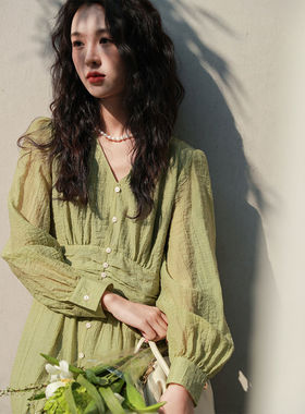 春装法式复古温柔风显瘦气质连衣裙女绿色长裙子小个子