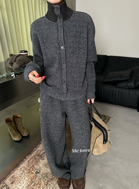 Me town's韩版时尚宽松休闲高领小众上衣+阔腿裤加绒两件套女8527