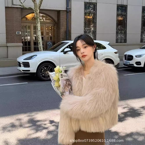秋冬皮草女短款新款仿狐狸毛2026新款网红年轻韩版冬毛毛短款外套