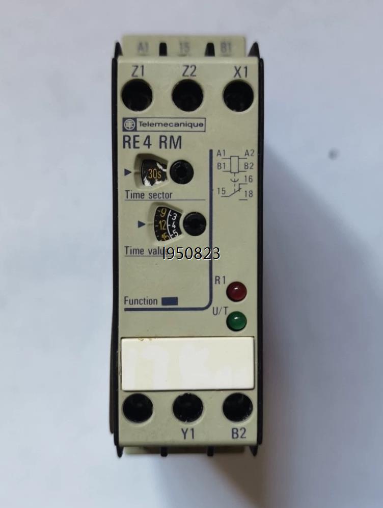 2-D 施耐德时间继电器RE4 RM11BU 0.05S-3【询价】