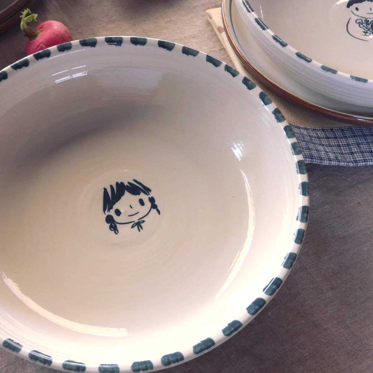 brut cake 新品微笑阳光沙拉碗 原创可爱手绘情侣餐具暖房礼物