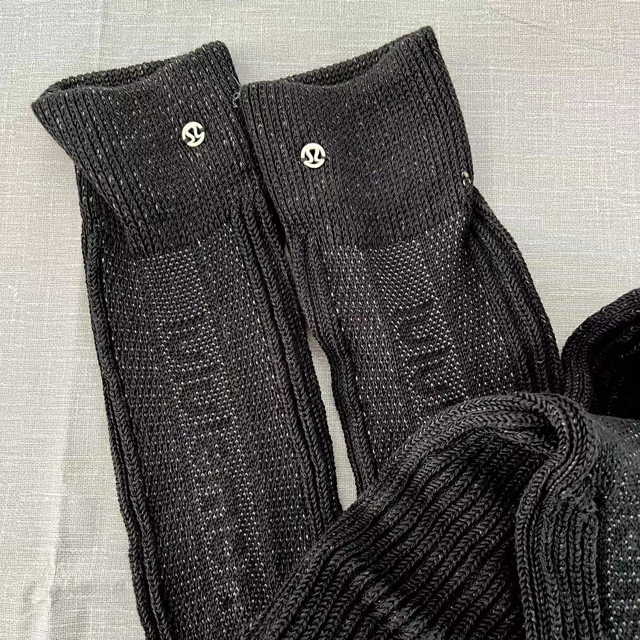 Lululemon瑜伽保暖袜套