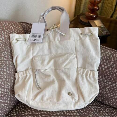 lululemon convertible drawstring bucket bag 双肩包 手提包