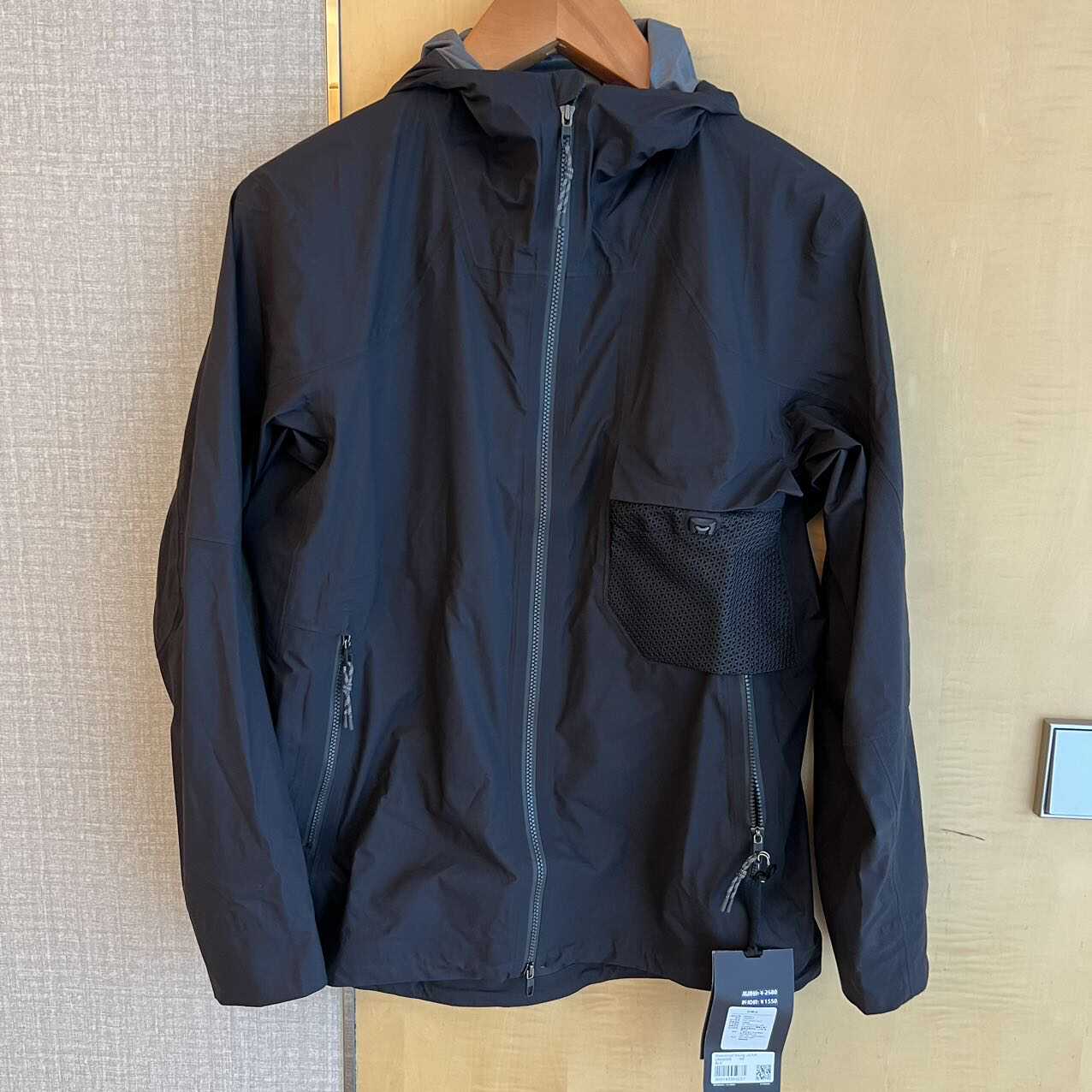 lululemon waterproof hiking jacket 男士夹克外套