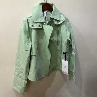 lululemon waterproof cropped trench 女生外套 小雨衣