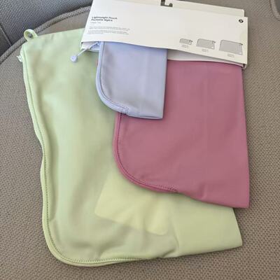 lululemon lightweight pouch*3pack 收纳袋 3个装