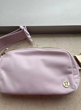 Everywhere Belt Bag  1L 容量 19*5.5*13 cm 腰包  男女同款