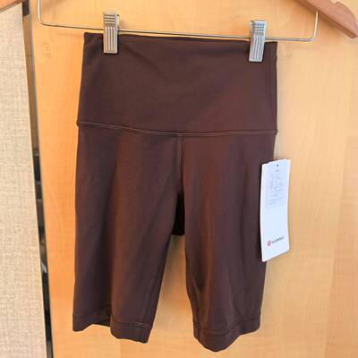 Lululemon瑜伽运动中短裤