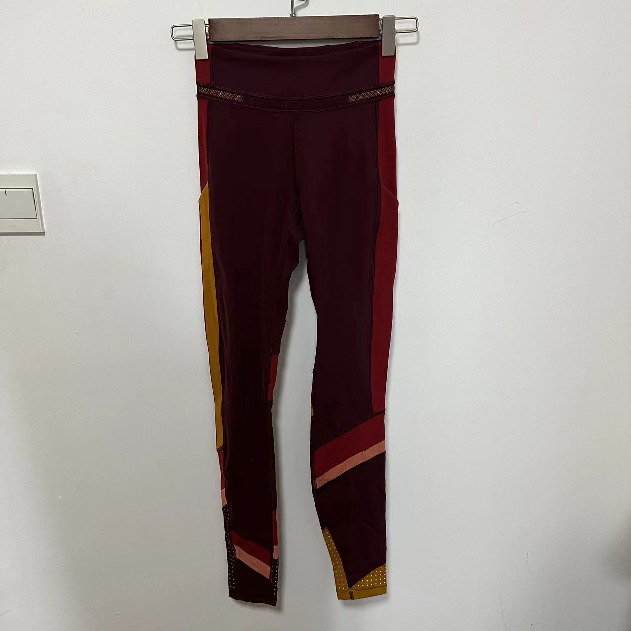 lululemon有反光点侧面口袋