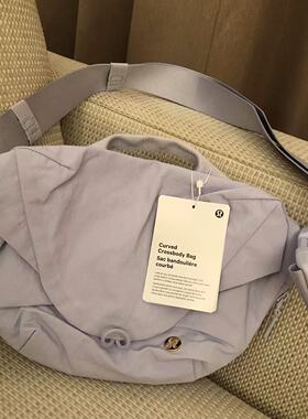 lululemon curved 磁吸斜挎包 2024新款健身运动骑行包 饺子包