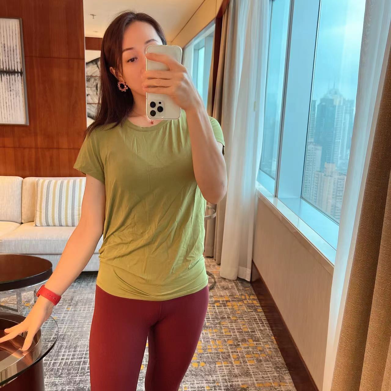 lululemon后背可系宽松柔软