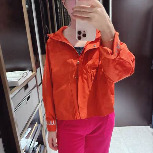 Lululemon防风防雨短款外套
