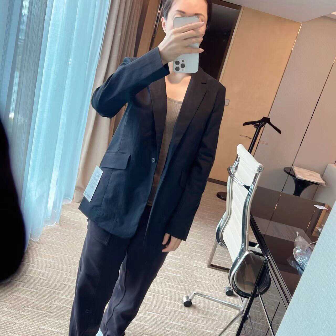 lululemon relaxed-fit Twill blazer 女士西装外套