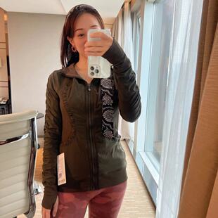 lululemon dance studio jacket  双面穿 连帽外套
