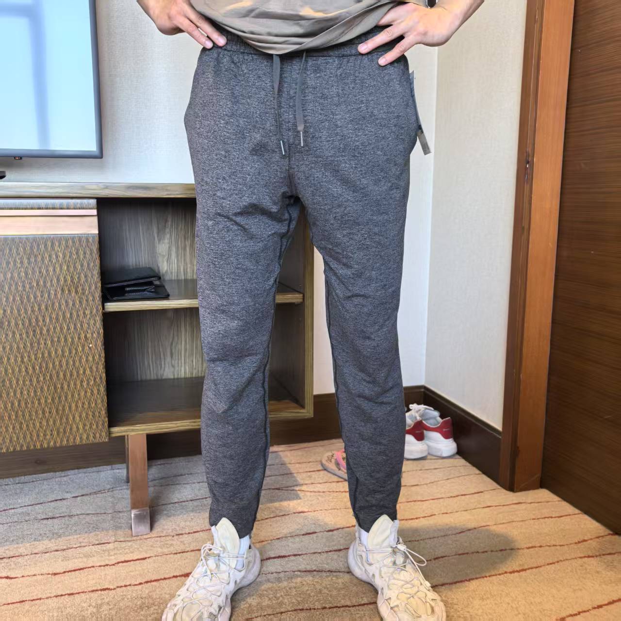 lululemon soft jersey 男士收腿针织长裤