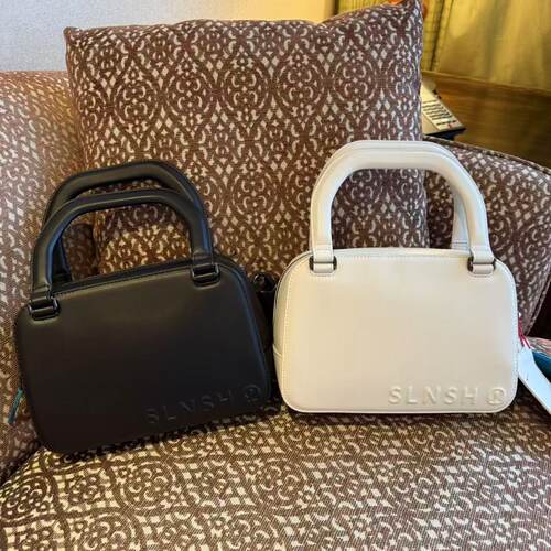 lululemon top-handle cactus XL belt bag*slnsh 背提包