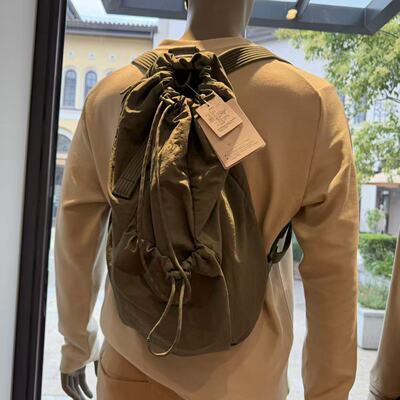 lululemon 2-in-1 convertible backpack 多用途背包 瑜伽垫包