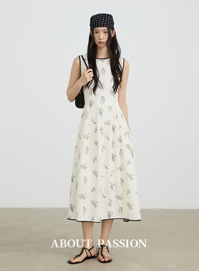 About Passion · 夏季印花收腰显瘦连衣裙休闲简约白色裙子