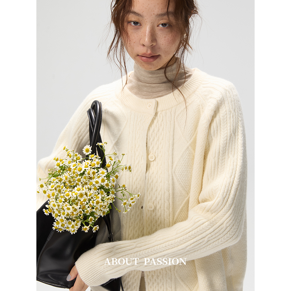 About Passion · 韩系高级感短款针织衫女早秋穿搭慵懒感毛衣