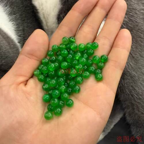 精品天然缅绿翡翠蛋面
