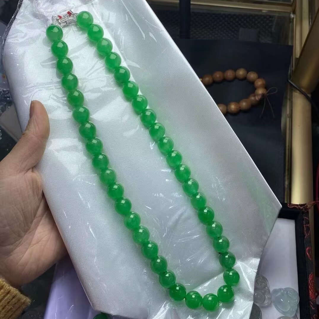 天然翡翠冰种帝王绿满绿项链