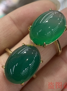 玻璃种蛋面冰绿玉髓纯银镶嵌戒指