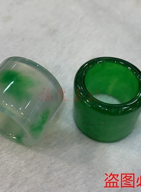 翡翠色冰种帝王绿干青铁龙生玉